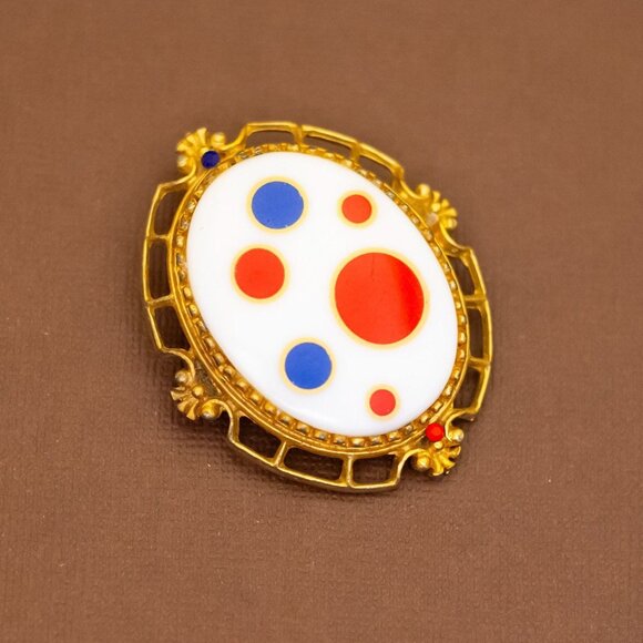 Vintage Red & Blue Spots Oval Gold Tone Brooch by Alice Caviness - U30 - Picture 1 of 2